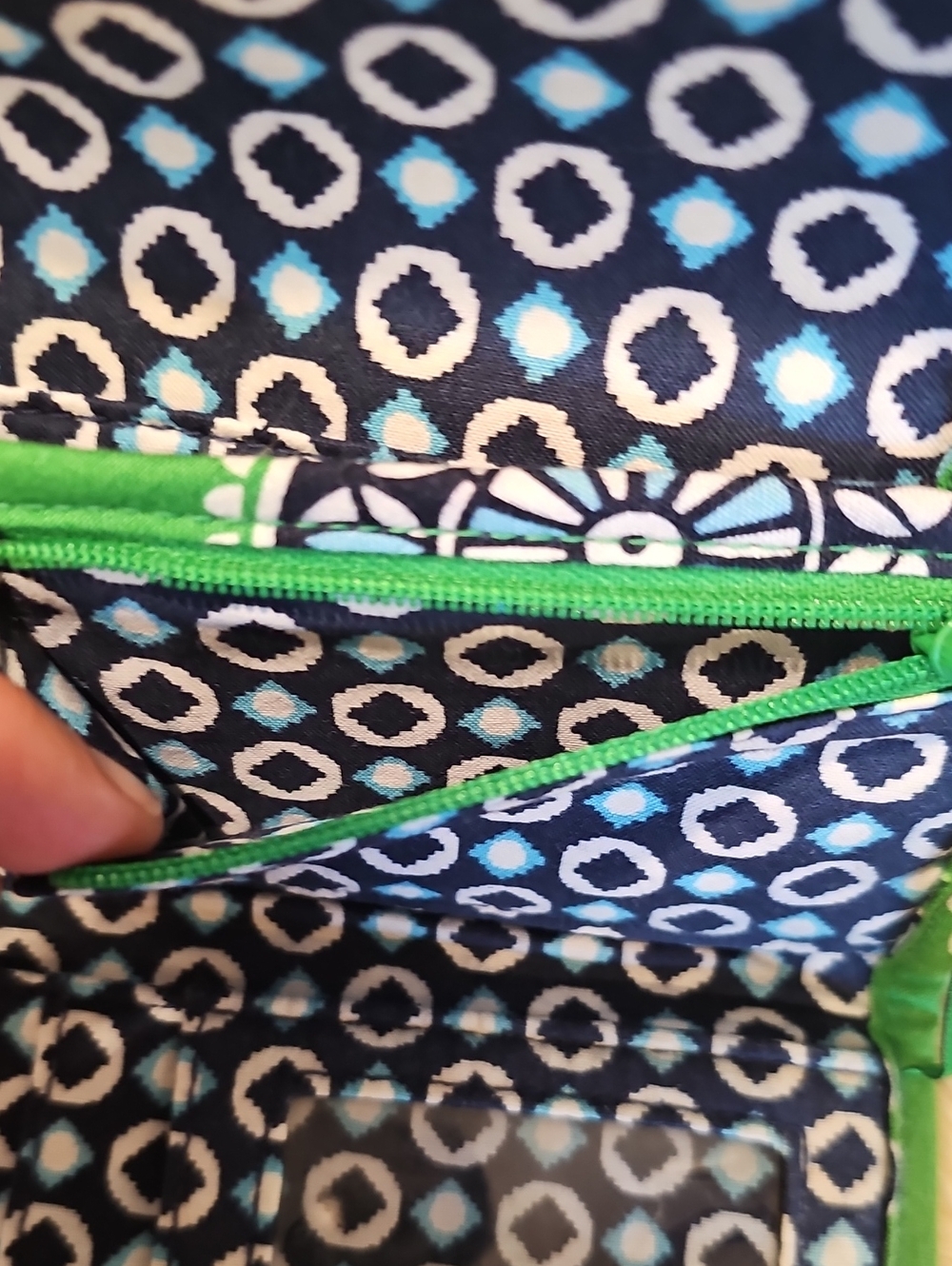 Vera Bradley Sleek Wallet In Cupcake Green EUC - Picture 6 of 11